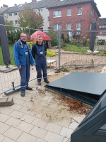 Montage der Einstiegsluke